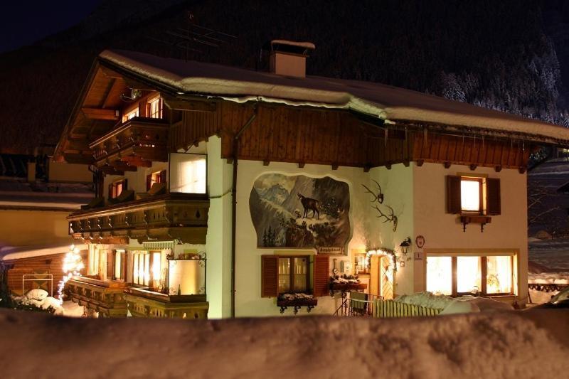 Haus Bergheimat - Familie Oberacher Fulpmes Exterior photo