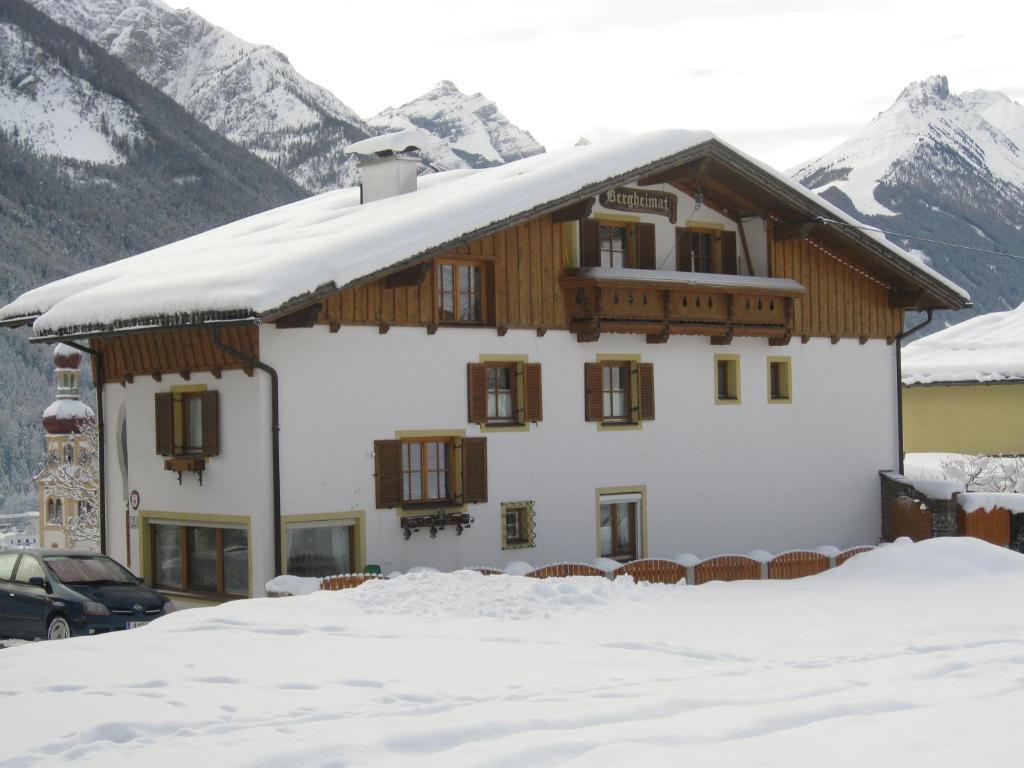 Haus Bergheimat - Familie Oberacher Fulpmes Exterior photo