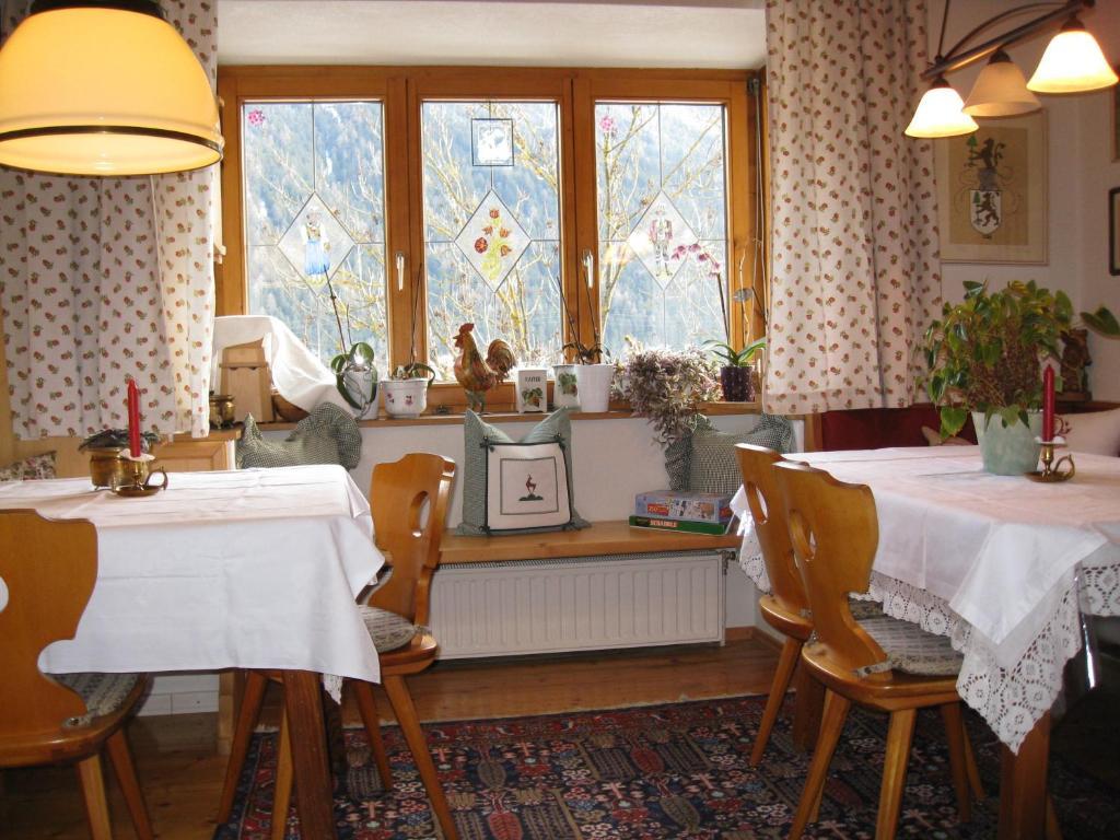 Haus Bergheimat - Familie Oberacher Fulpmes Exterior photo