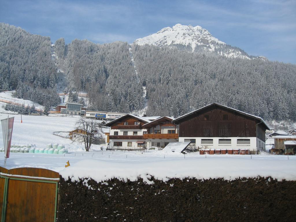 Haus Bergheimat - Familie Oberacher Fulpmes Exterior photo