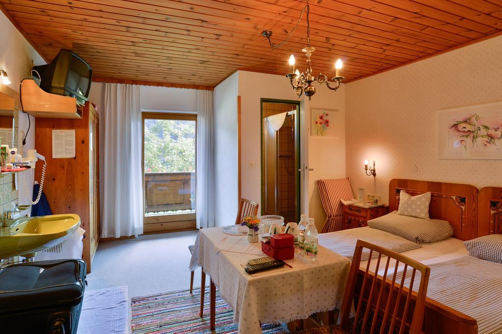 Haus Bergheimat - Familie Oberacher Fulpmes Room photo